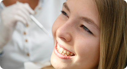 Behandlung von Kindern in der Zahnarztpraxis von Landenberg